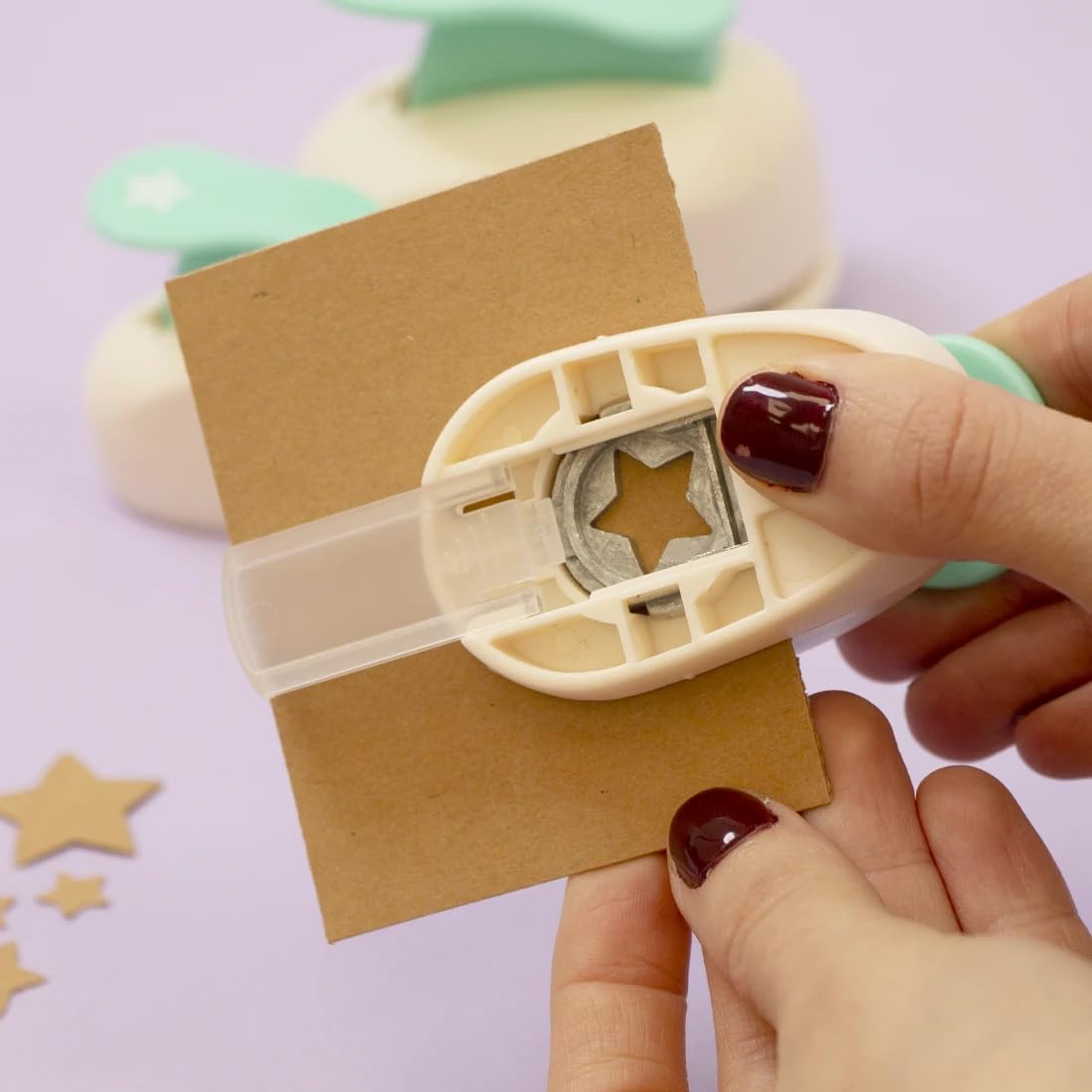 Craftelier - 5/8 Inch Star Hole Punch with Lever Press ā Star Hole Puncher for Paper Crafts | Punch for Scrapbooking, DIY Cards & Journals | Hole Punch Shapes for Paper & Cardstock.