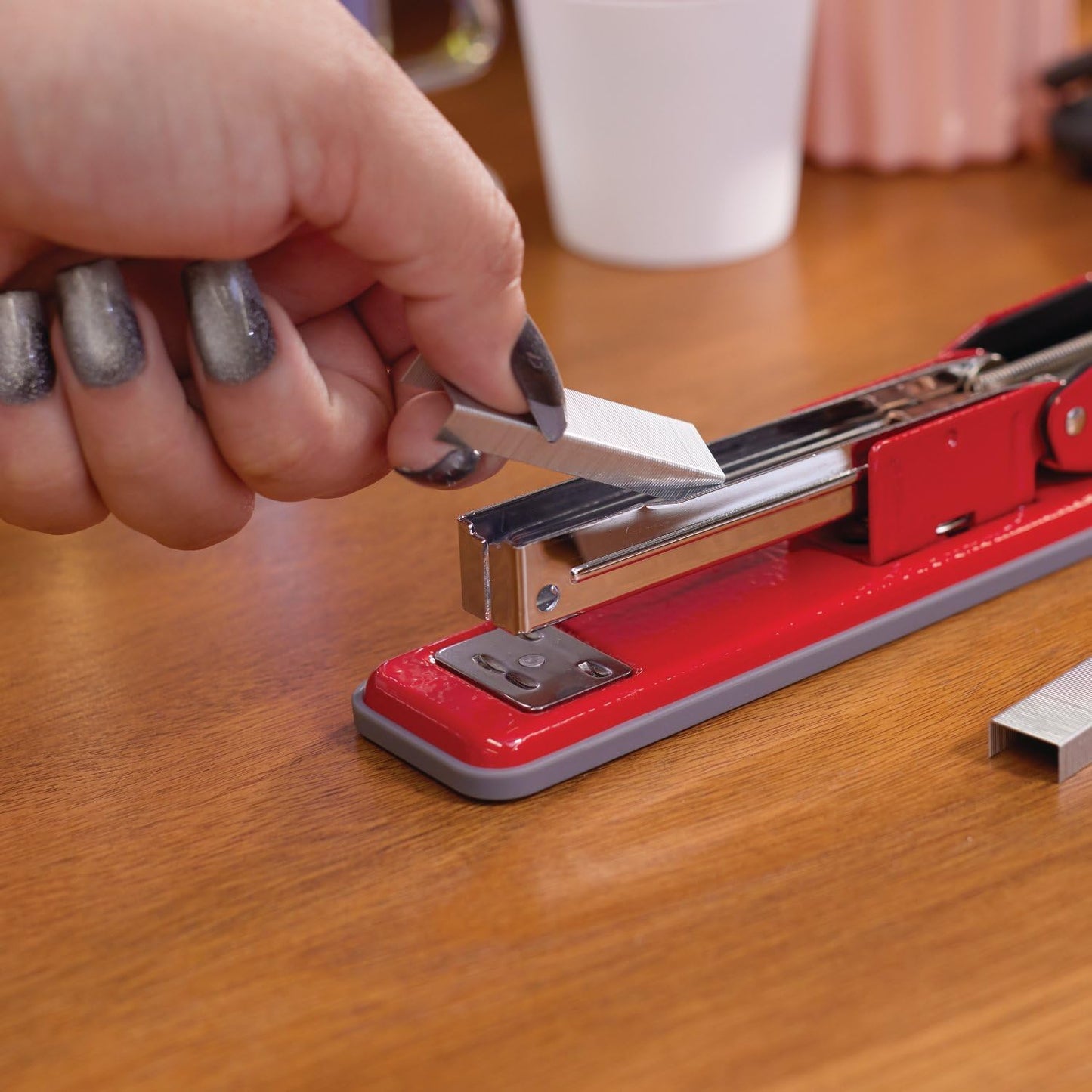 Swingline Stapler, Cub Compact Desktop Stapler, 20 Sheet Capacity, Metal, Rio Red (S701070)