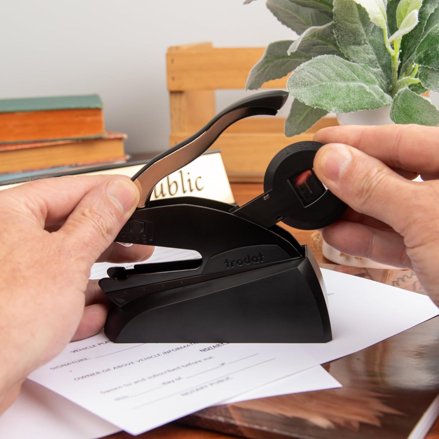 U.S. Virgin Islands Round Notary Embosser | Official State Embosser | Official Seals | Meets State Specifications (Virgin Islands, Round Embosser)