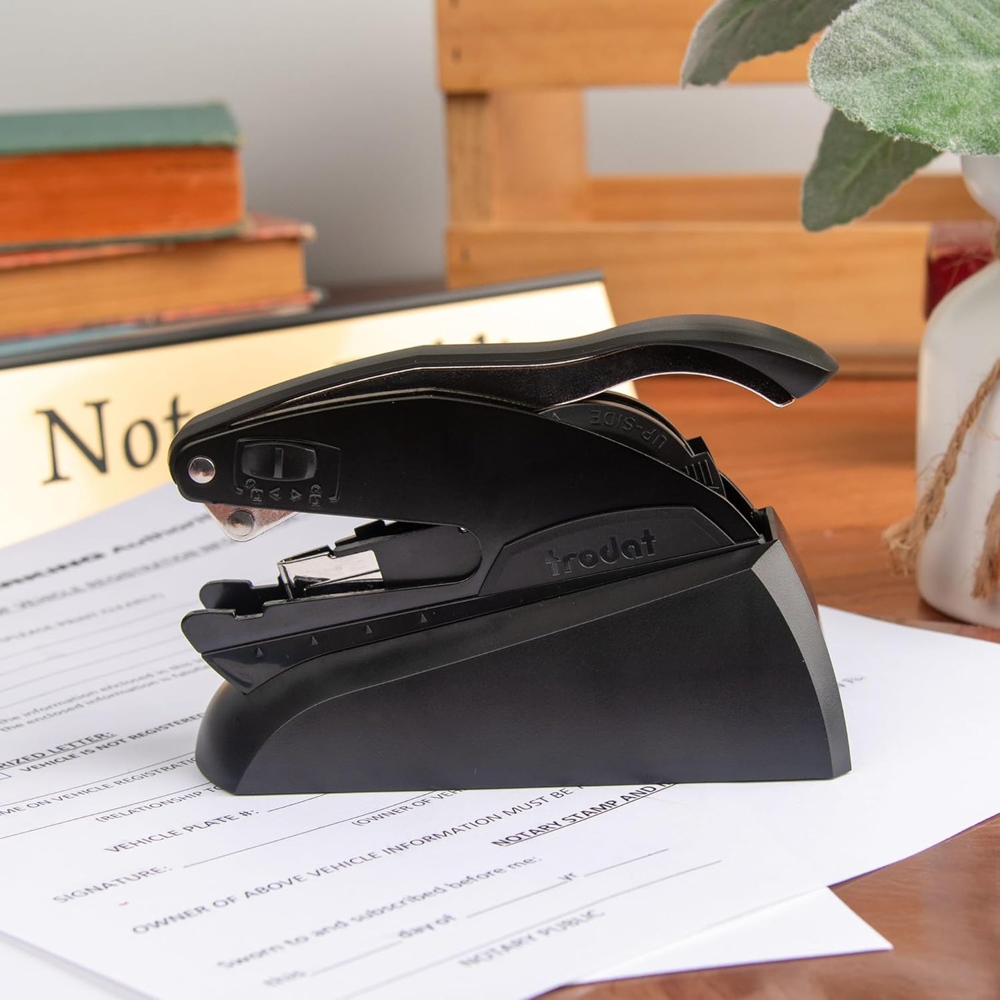 Illinois Round Notary Embosser | Official State Embosser | Official Seals | Meets State Specifications (Illinois, Round Embosser)