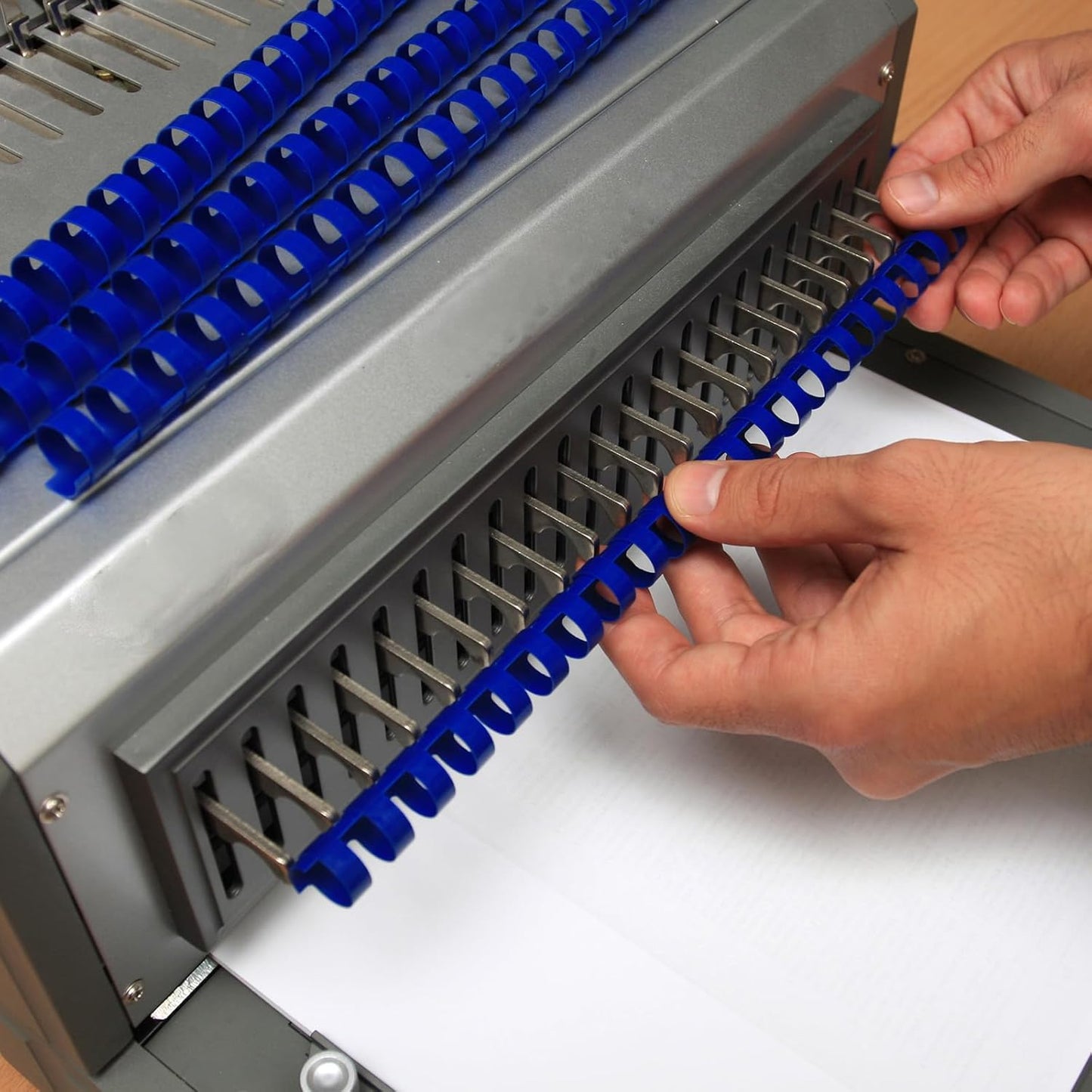 PATIKIL 6mm (1/4") Plastic Binding Combs, 200 Pcs 21 Rings Comb Binding Spines 20 Sheet Capacity Letter Size for Binding Paper Sheets Notebook Calendar Picture Album, Blue