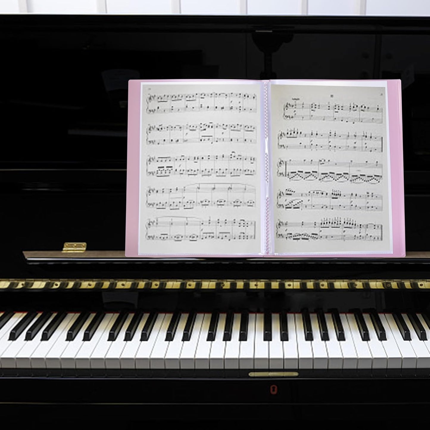 Tuhangcc Binder with Plastic Sleeves 8.5x11 20-Pocket - Heavy Duty Art Portfolio Folder with Clear Sheet Protectors,Displays 40Pages, Presentation Book,Document Organizer(Light Grey)