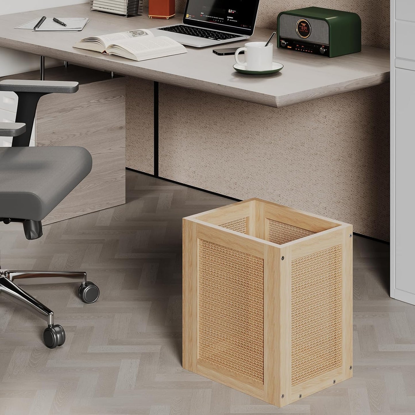 Retro Office Trash Can, Iron and Wood Combination Bedroom Garbage Can, Rectangular Design Wastebasket with Handle, Industrial Style Trash Can for Home Office, 4.5 Gallon (Natural Color)