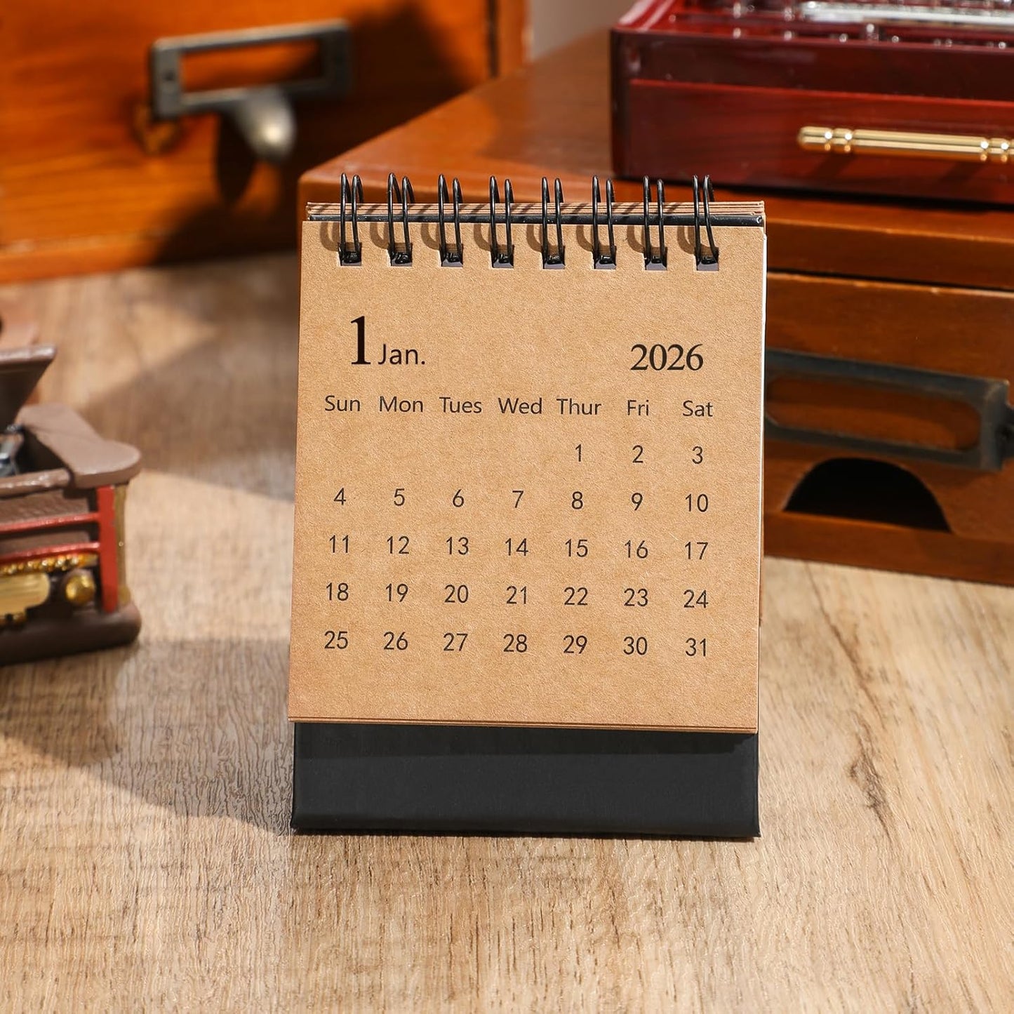 Mini Desk Calendar 2025-2026- Small Desktop Calendar July 2025 to Dec 2026, Mini Daily Schedule Thick Paper Twin-Wire Binding with Stickers for Home Office School (Kraft paper color)