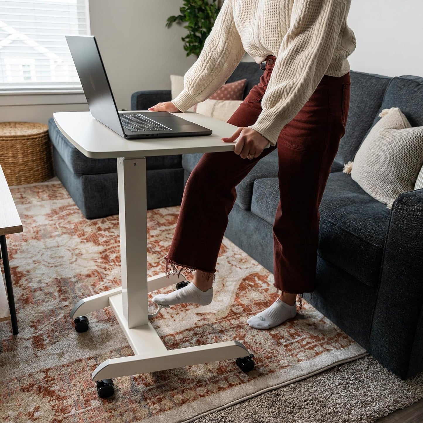 Mount-It! Rolling Laptop Desk Adjustable Height (29.6”-44.2”), Mobile Workstation Cart with 23.6” x 20.5” Desktop, Small Sit-Stand Desk for Home, Office, or Classroom in White
